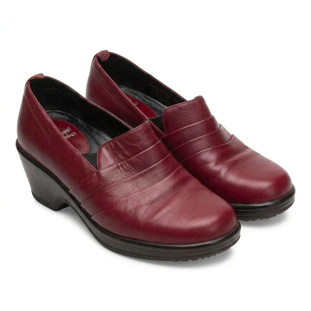 Dansko Leather Wedge Clogs Womens 39 Red Pleated Slip On Loafers Professional